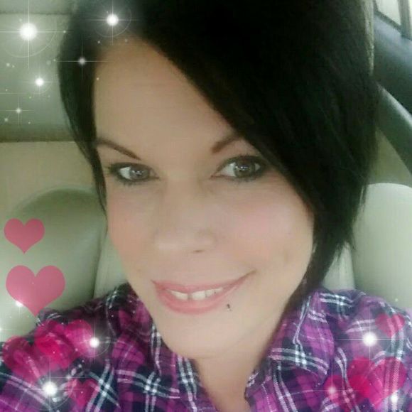 Meet your Posher, Michelle - Picture 1 of 1